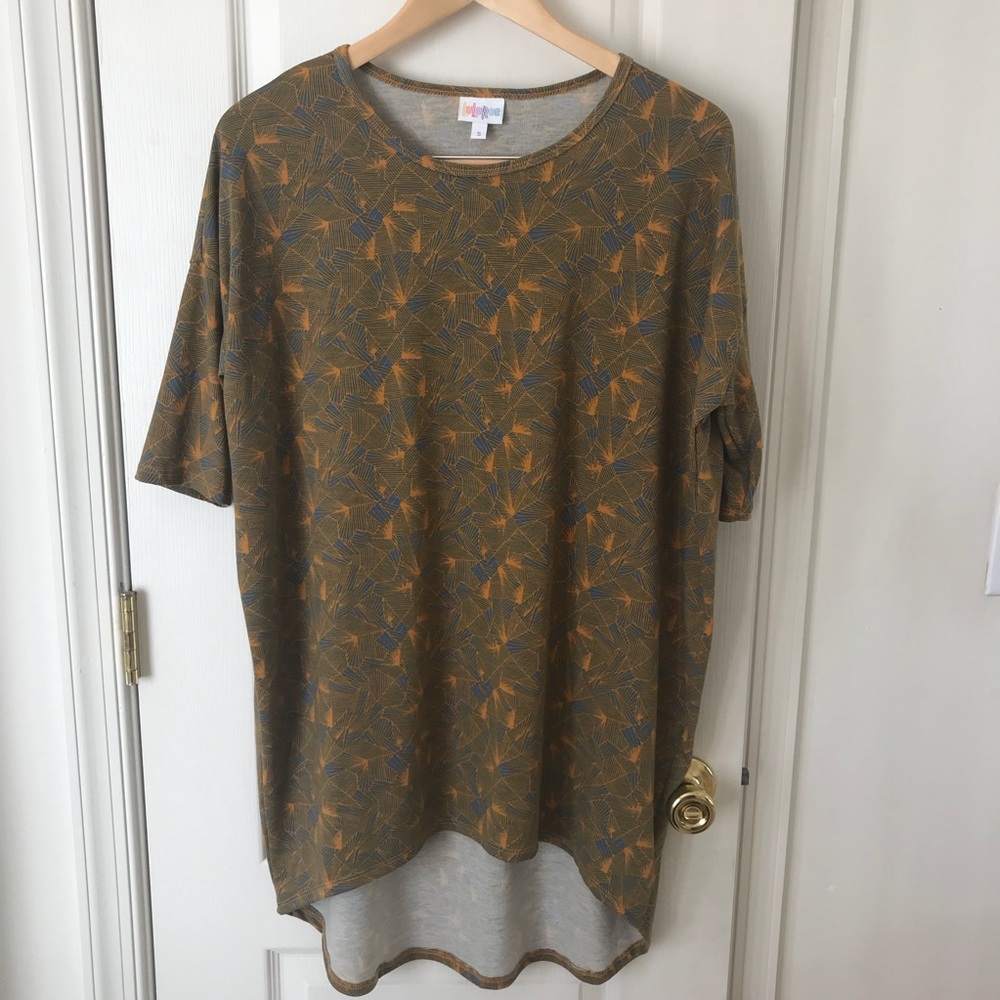 Pre owned LuLaRoe Irma Tunic S Geometric Print